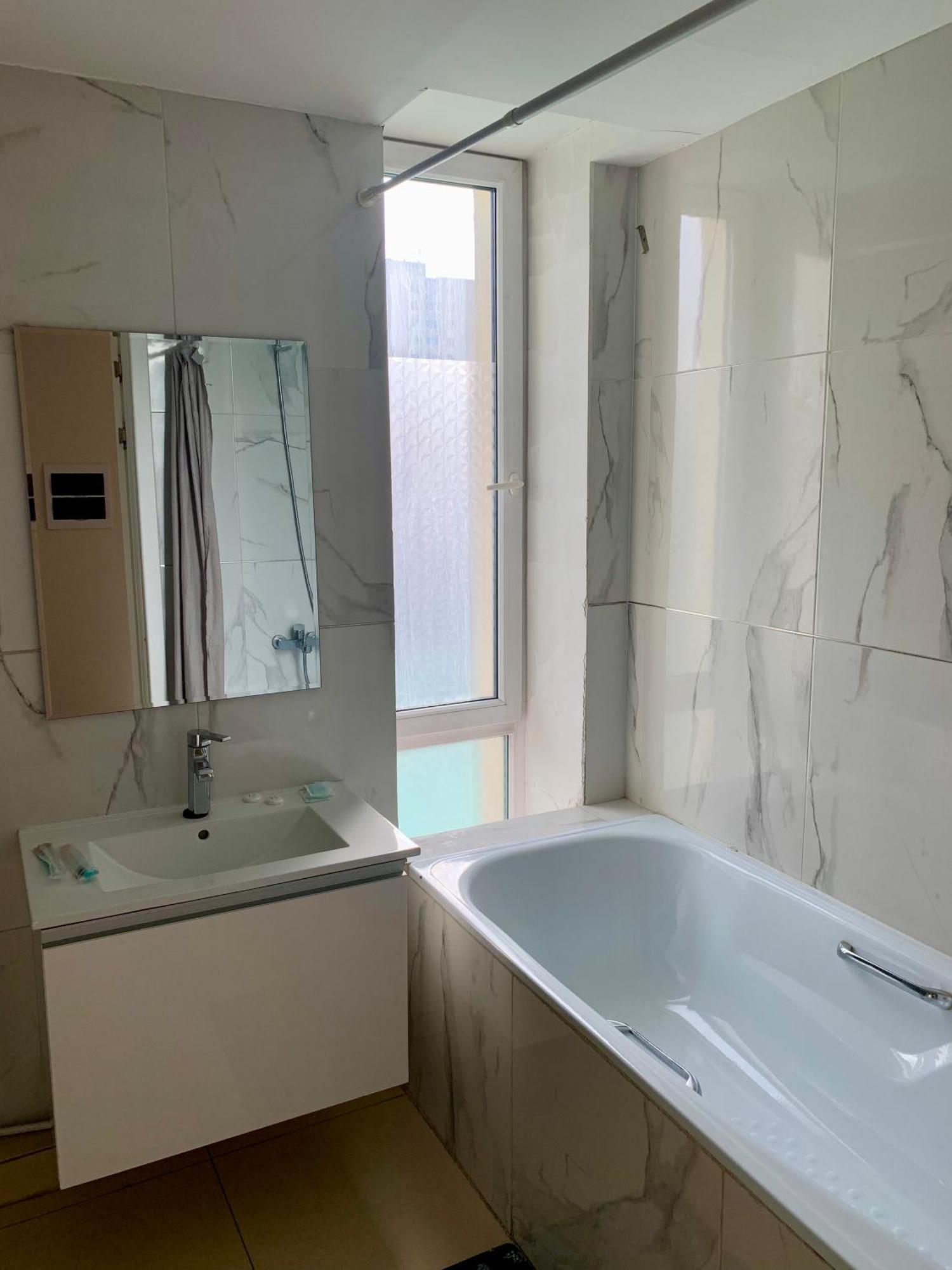 City Center Double Bedroom With Private Bathroom, Shared Kitchen Ulaanbaatar Exterior foto